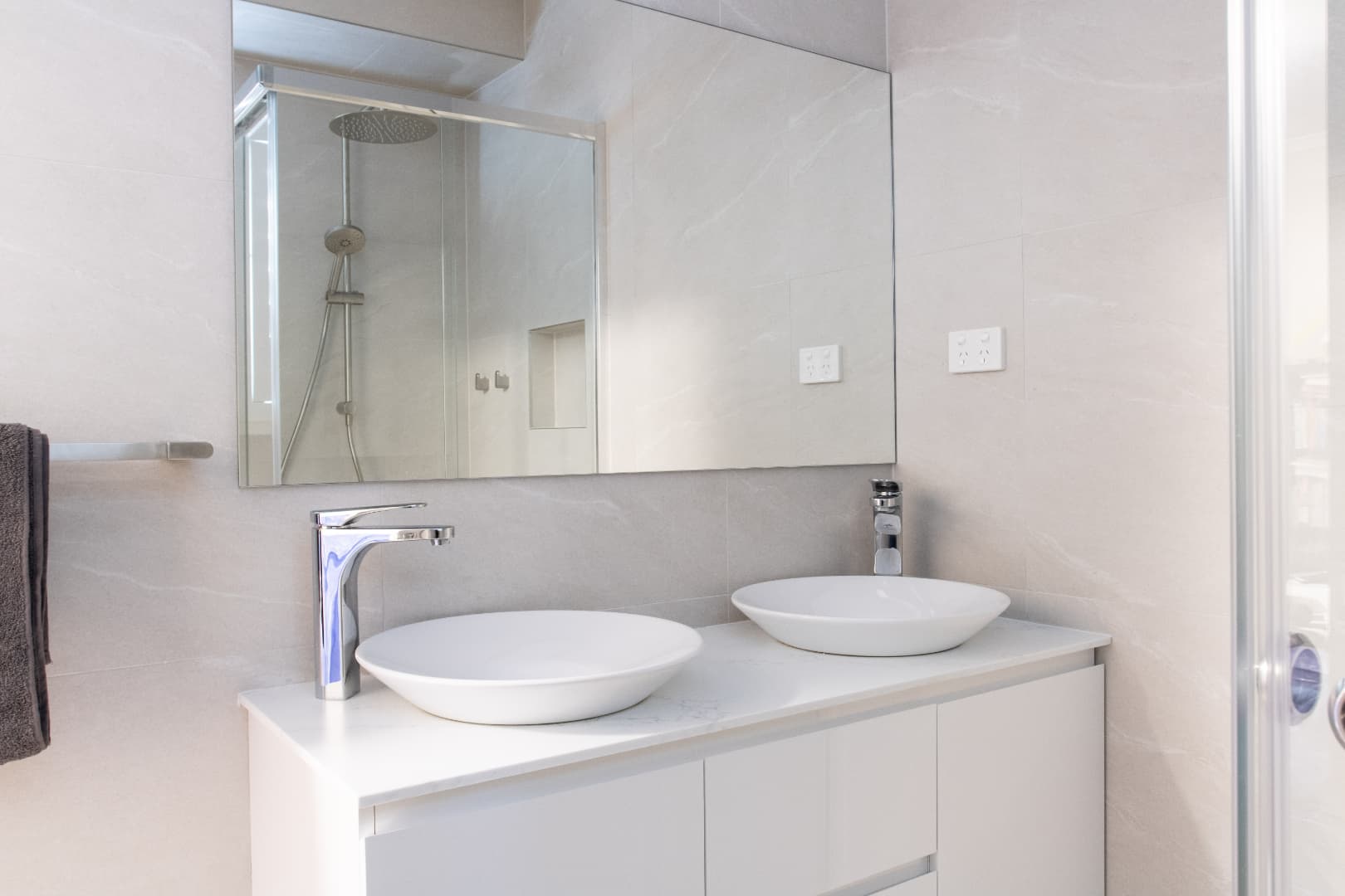 Bathroom, Ensuite & Toilet, Conder